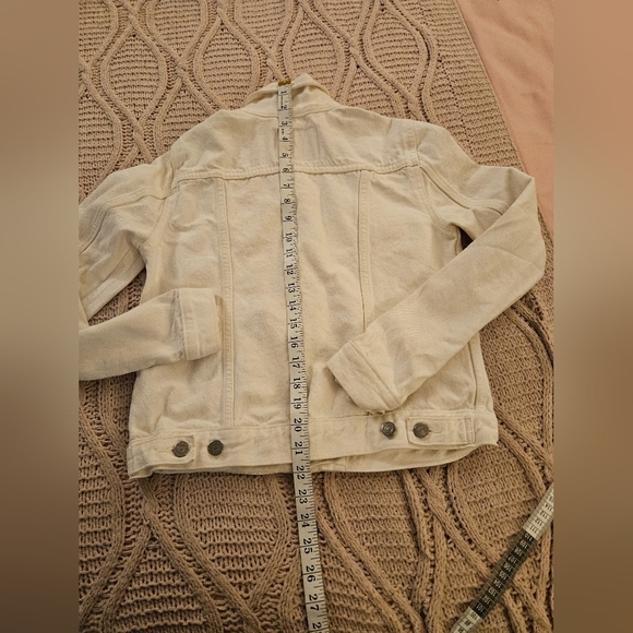 Levi's Women's Cream Denim Jacket Size Small - Picture 5 of 5